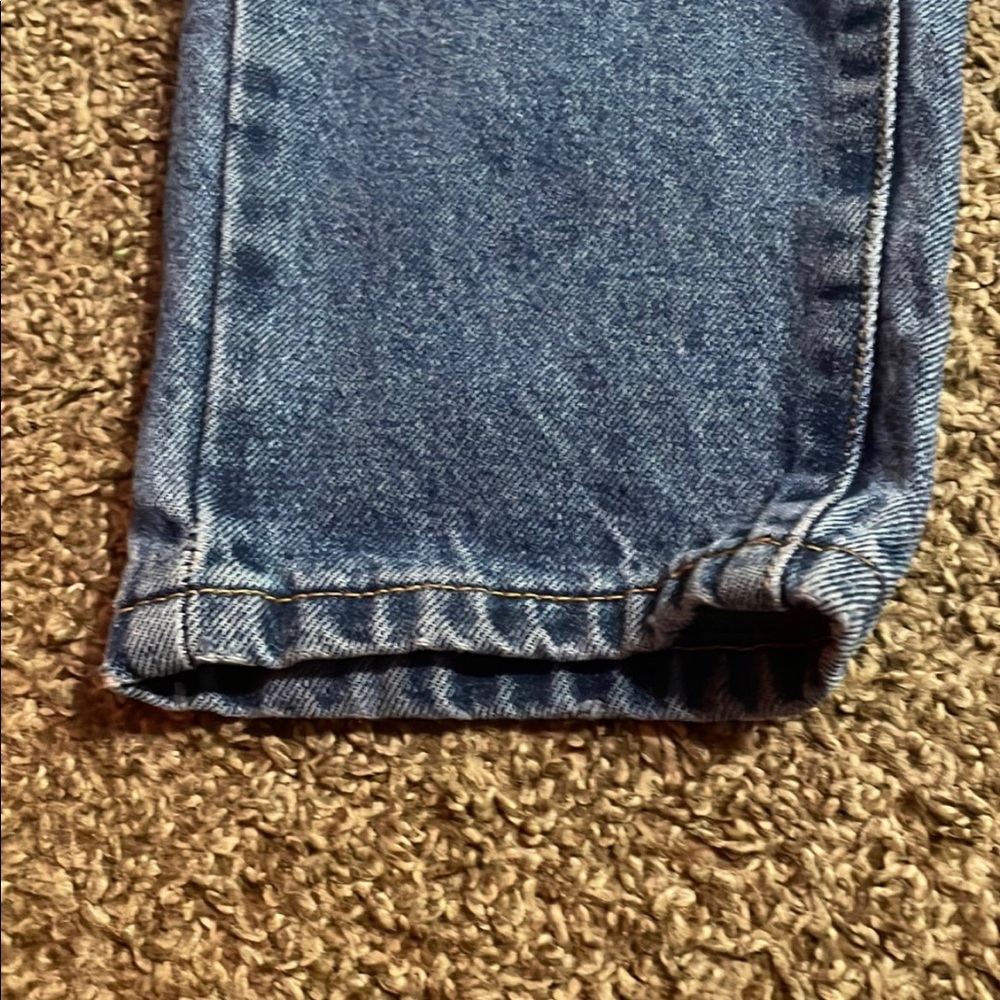 SHEIN Mom Jeans - Picture 2 of 4